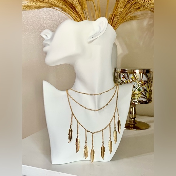 Beautiful 3tier feather gold necklace - Picture 2 of 5